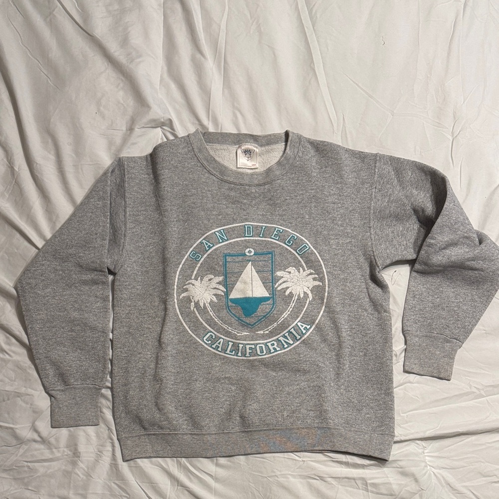 Womens Delta Gray San Diego Crewneck Sweater Size Medium
